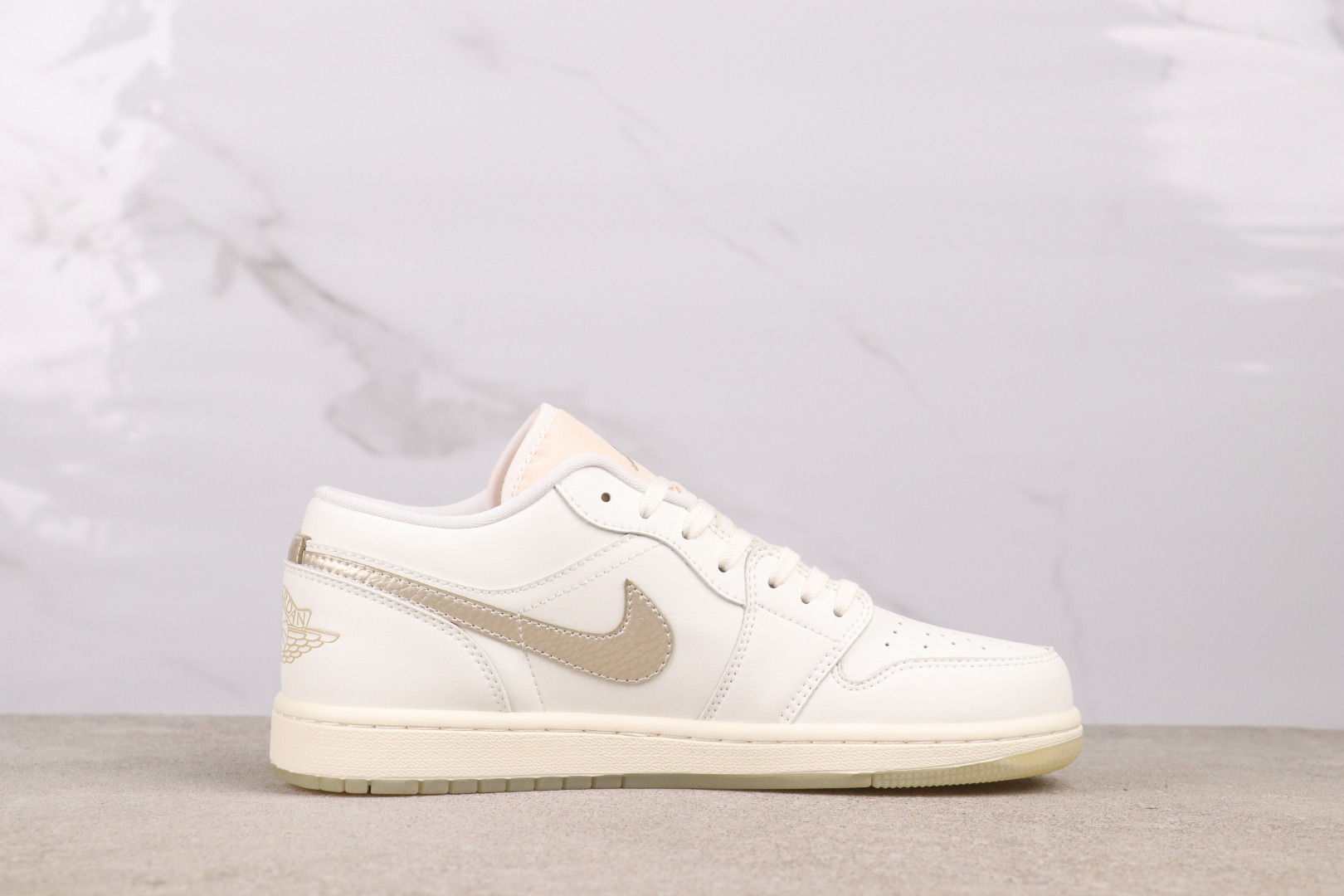 20251115/Nike_251115-1